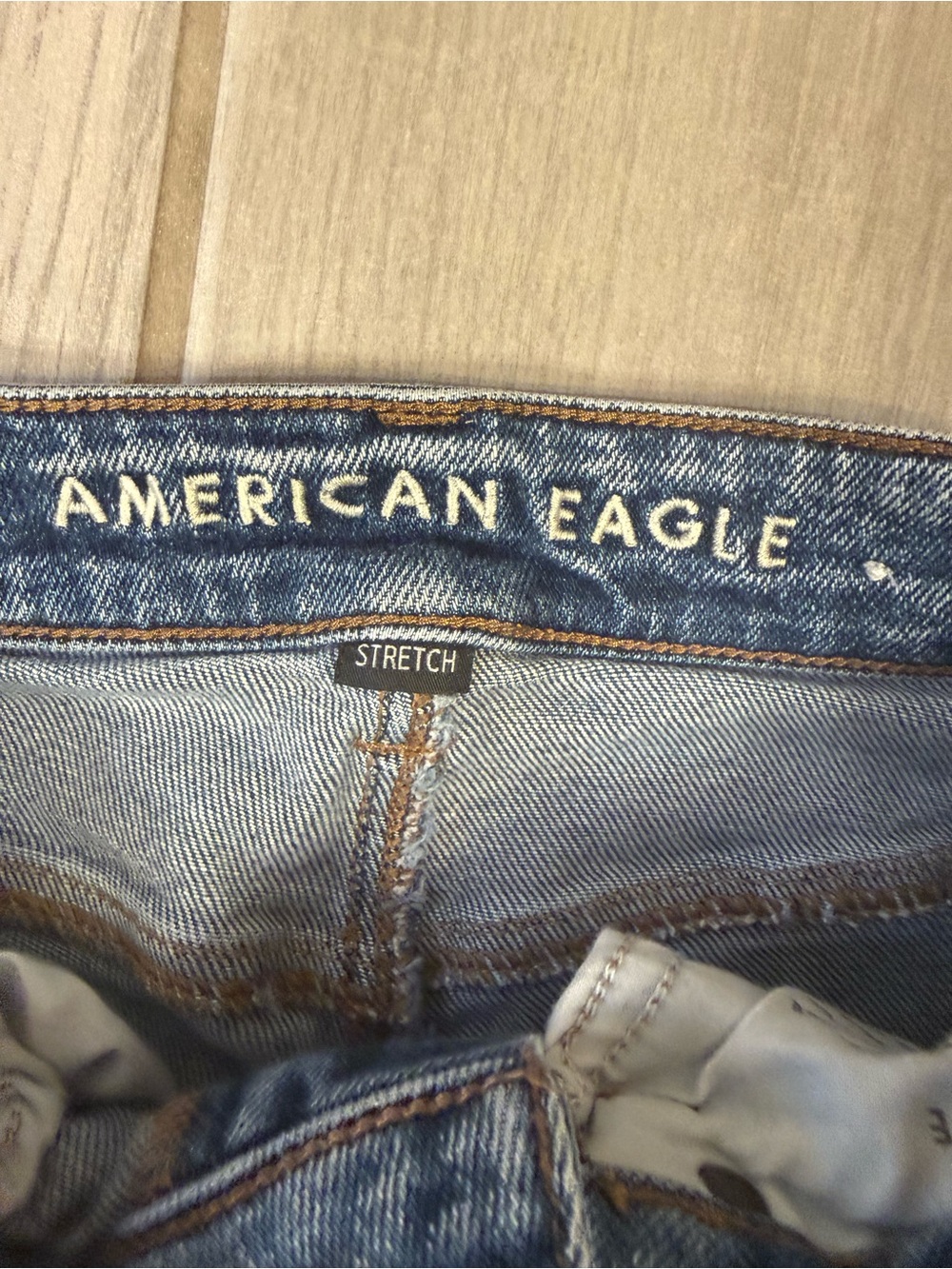 American Eagle Outfitters High-Rise Straight Crop Jeans in Light Blue - Picture 4 of 6